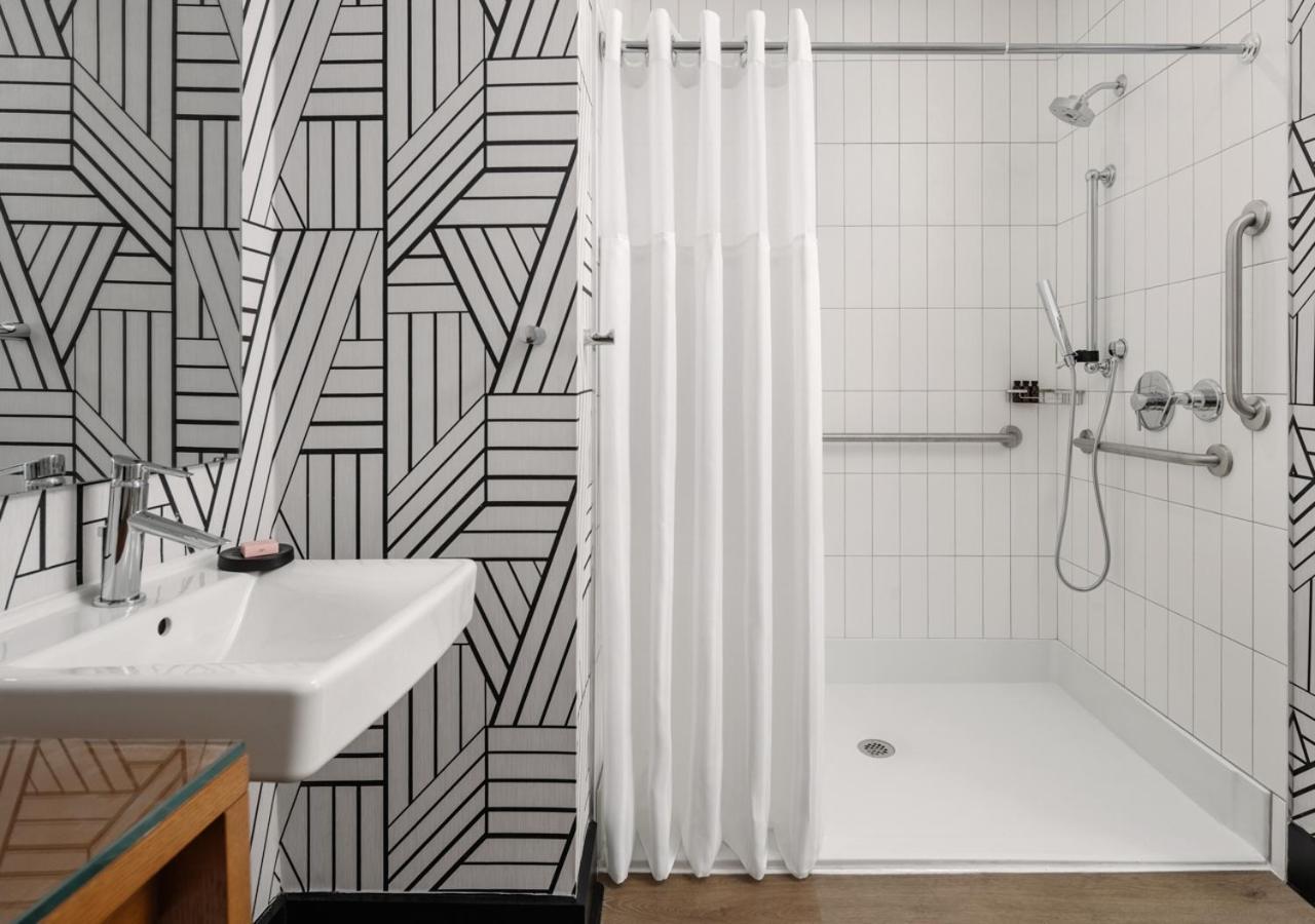 Hotel Tupelo, A Wyndham Hotel Экстерьер фото
