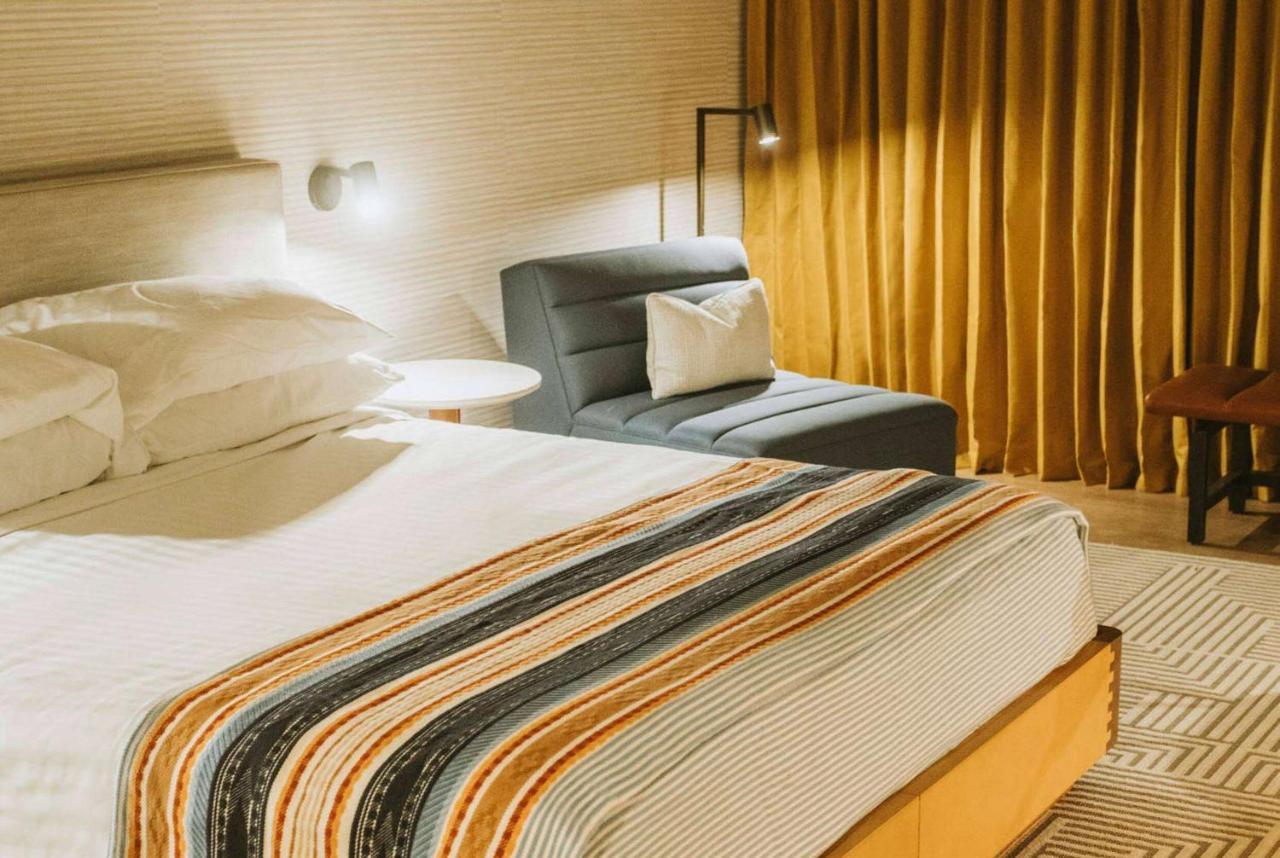 Hotel Tupelo, A Wyndham Hotel Экстерьер фото