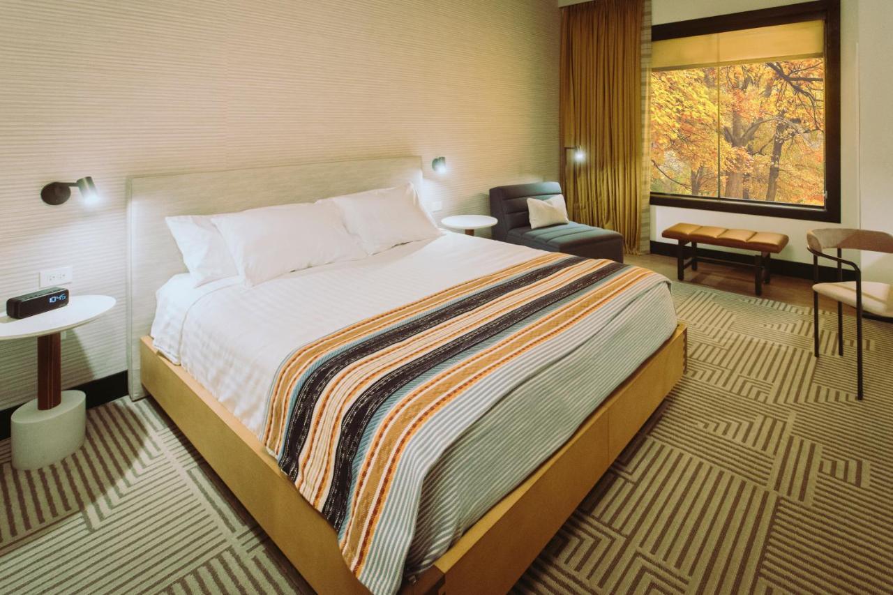 Hotel Tupelo, A Wyndham Hotel Экстерьер фото